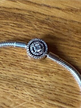 Pandora Silver Rose Center Sparkle Clasp Bracelet new no box 8 inches